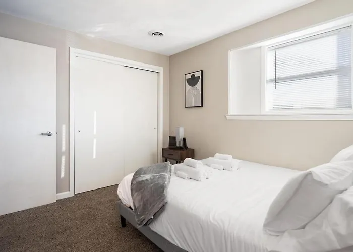 The Susan - A Cozy, Comfy 1bd Peoria