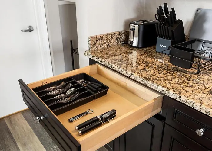 The Susan - A Cozy, Comfy 1bd * Peoria